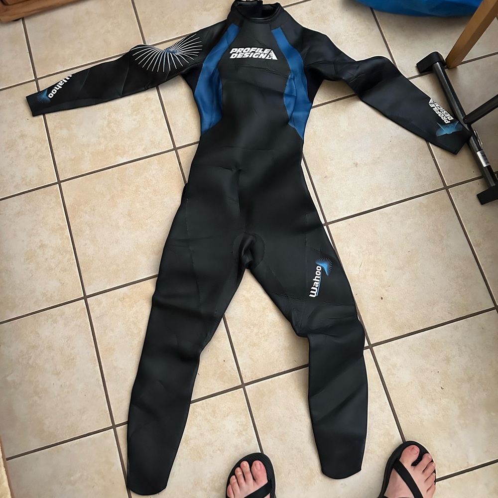 Professional triathlon wetsuit
